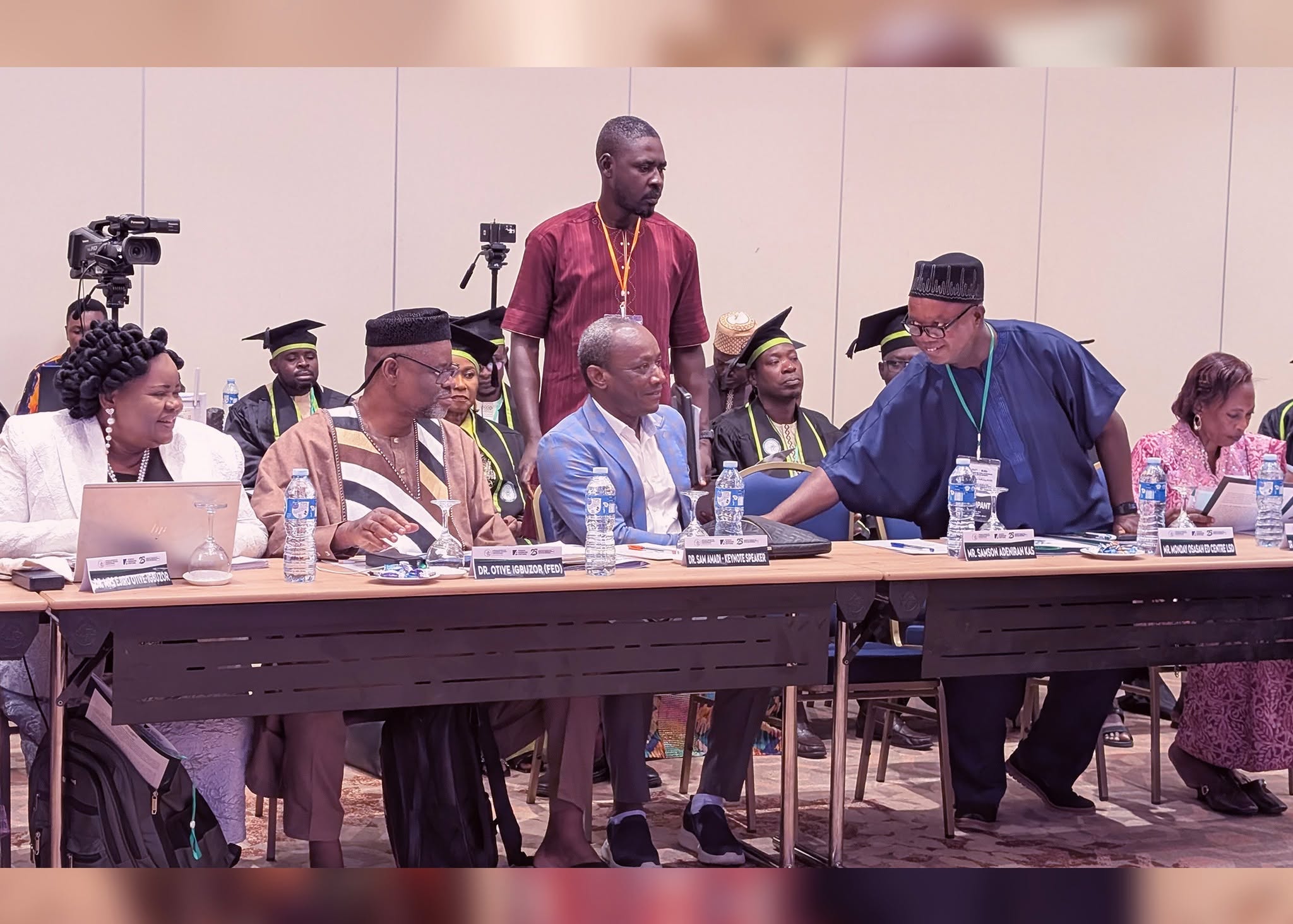 NIGERIA DOESN’T NEED MORE LEADERS, IT NEEDS BETTER LEADERSHIP